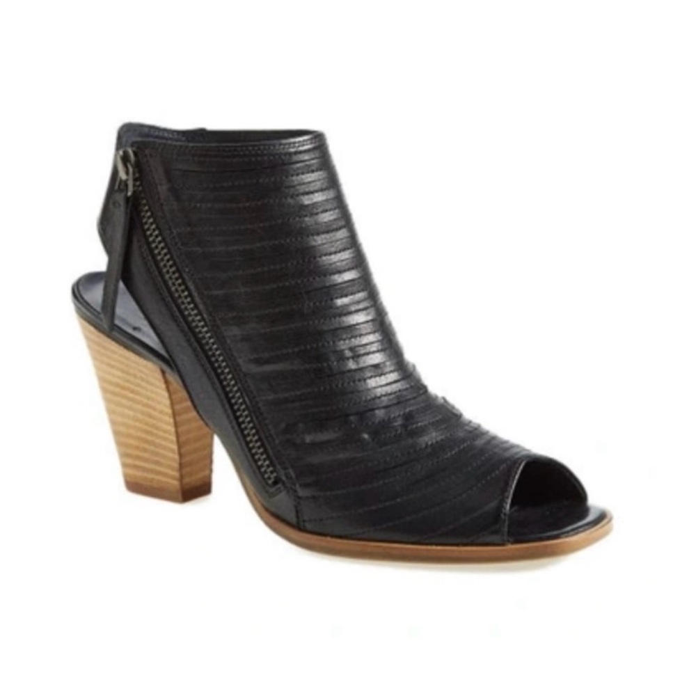Paul Green Cayanne Black Peep Toe Sandal Bootie. Size 8.5